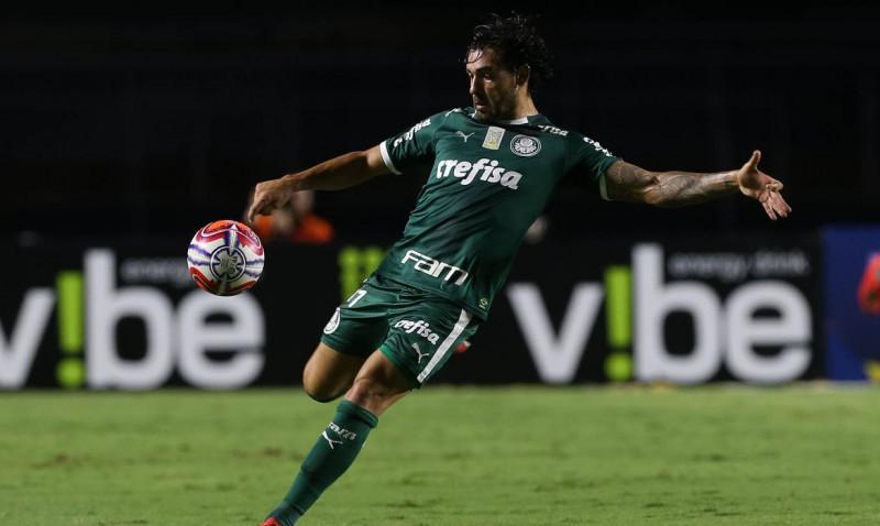  O jogador Ricardo Goulart, da SE Palmeiras, em jogo contra a equipe do S..o Paulo FC, durante partida valida pelas semi final (ida), do Campeonato Paulista, S..rie A1, no Est..dio do Morumbi.
     ( Cesar Greco)