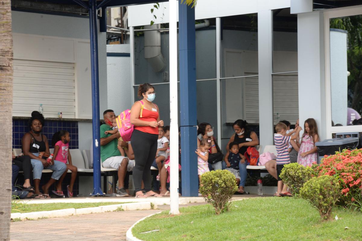 Movimento intenso no setor de espera da unidade de pediatria do Hospital Mário Gattinho: preocupação com doenças respiratórias aumenta com a aproximação do outono (Alessandro Torres)