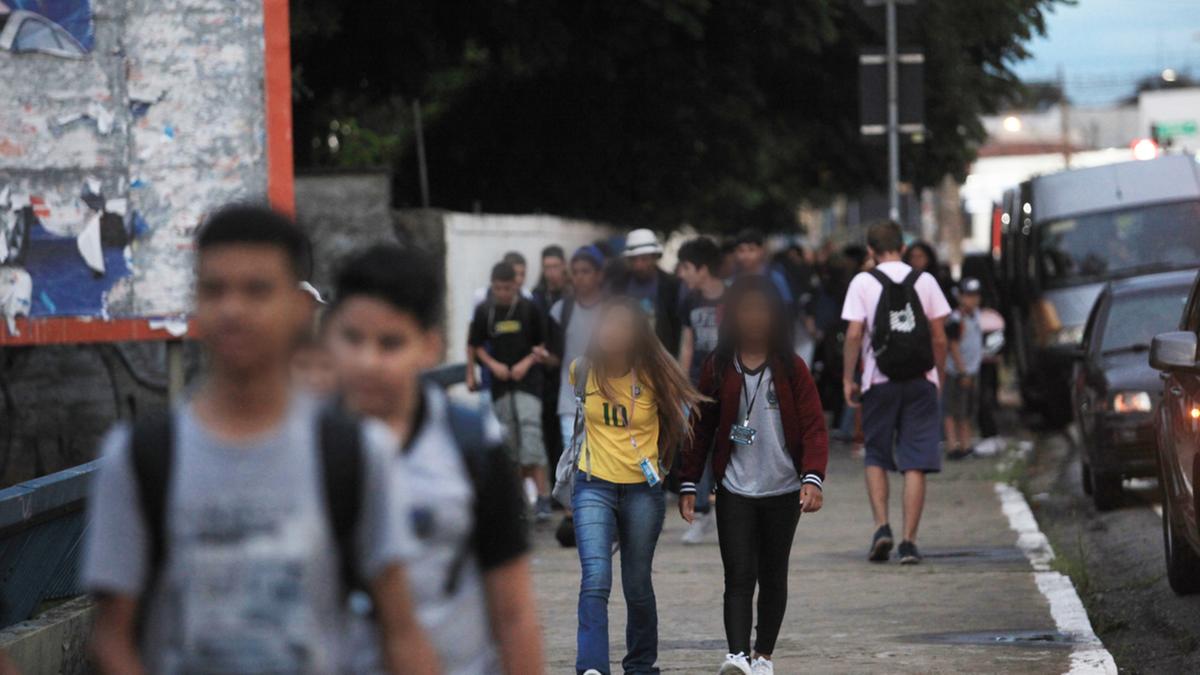 Na pesquisa elaborada pelo Instituto Locomotiva em parceria com Apeoesp, entre as principais violências apontadas estão bullying (33%), agressão verbal (24%) e discriminação (14%) (Kamá Ribeiro)