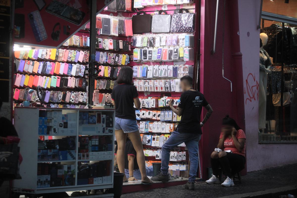 A Polícia Civil constatou que a maioria dos celulares roubados e furtados tem como destino as lojas do ramo na região central de Campinas (Kamá Ribeiro)