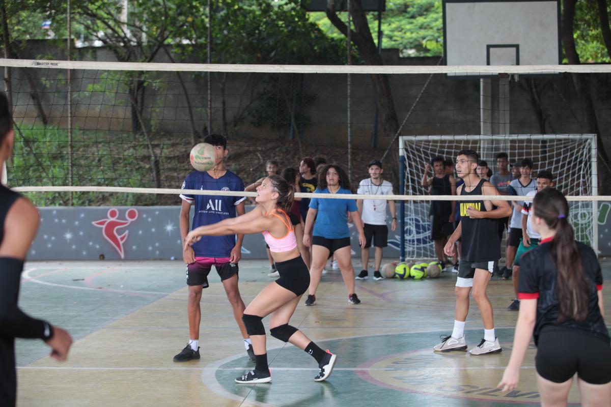Serão capacitados 600 professores de educação física da rede estadual para atuar no projeto em aulas nas modalidades de atletismo, basquete, futsal, handebol, judô e vôlei (Rodrigo Zanotto)