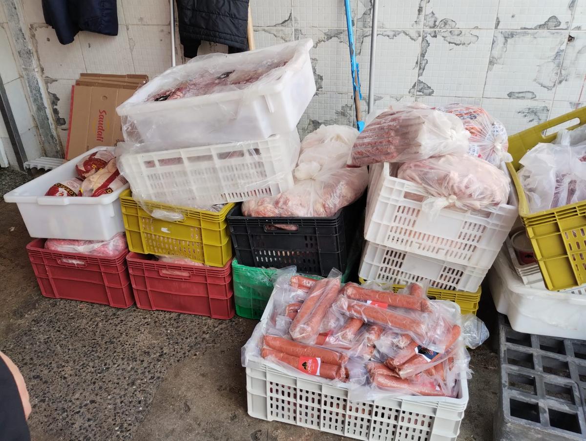 Vigilância Sanitária e Polícia Civil apreendem uma tonelada de carnes clandestinas em Indaiatuba (Divulgação RIC/PMI)