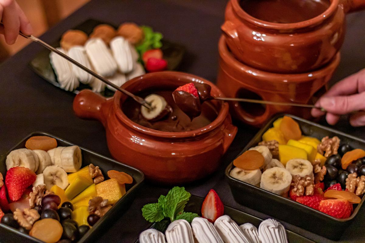 Cardápio repleto de delícias como fondue (Divulgação)