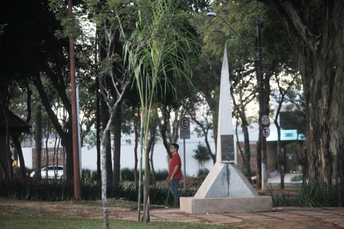 Monumento em homenagem à Força Expedicionária Brasileira, instalado na Avenida Brasil, em Campinas (Kamá Ribeiro)