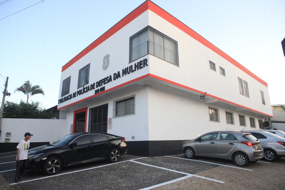 Suspeito foi levado para a 1ª Delegacia de Defesa da Mulher (DDM) (Kamá Ribeiro)
