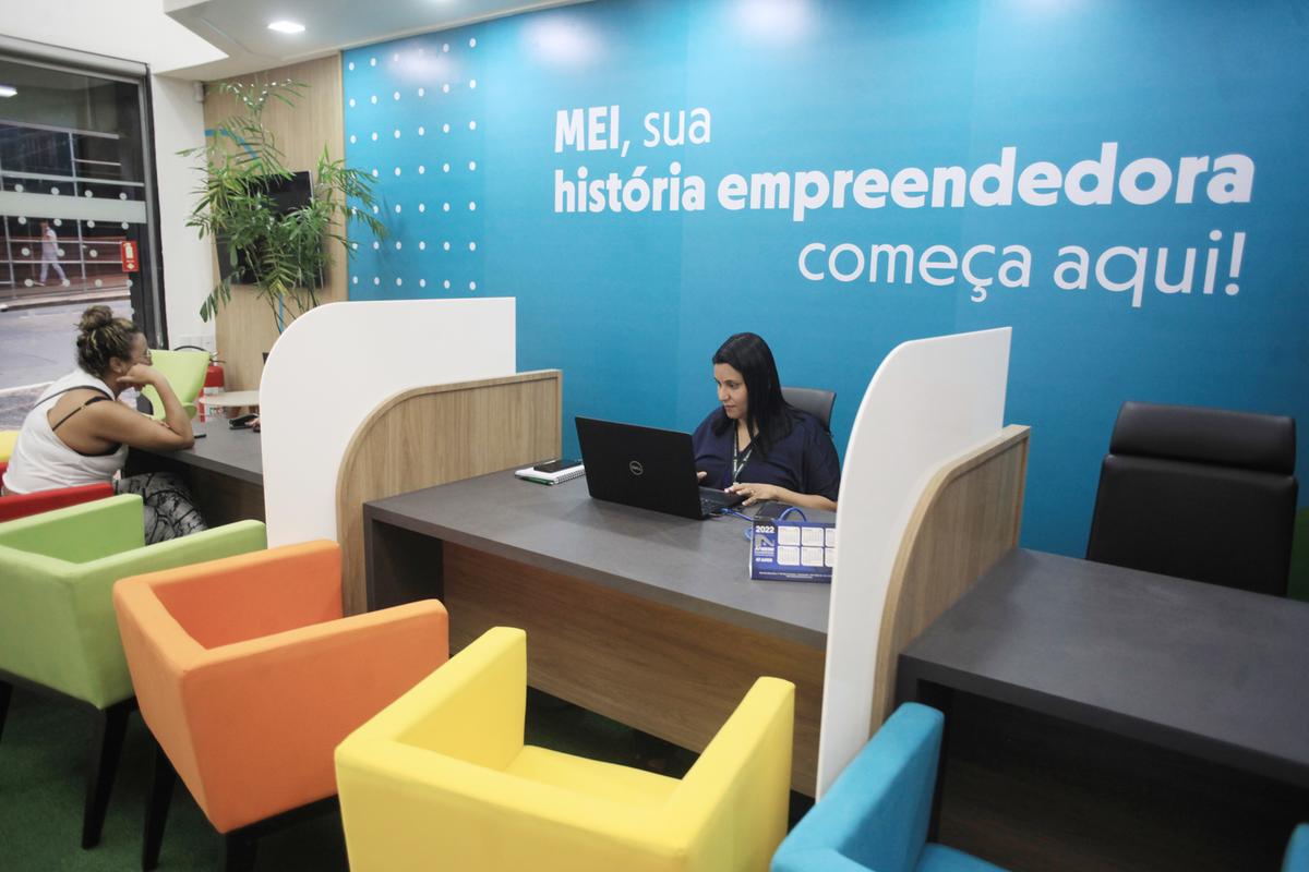Acic disponibiliza um espaço exclusivo para atendimento de MEIs, no prédio da entidade, localizado na Rua José Paulino, no Centro, que centraliza diversos serviços e proporciona atenção especial aos usuários (Kamá Ribeiro)