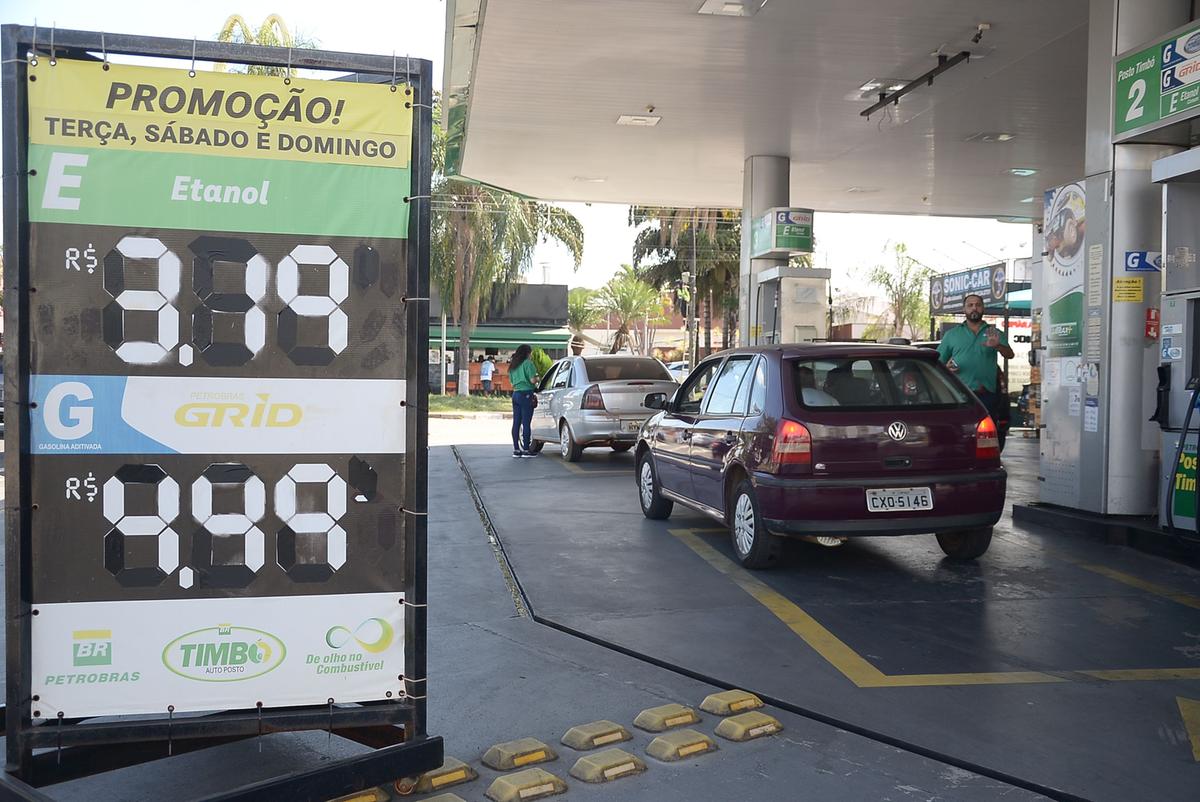 Posto reduz ainda mais o preço da gasolina com promoção válida para terça, sábado e domingo, no qual o valor chega a R$ 4,49; no caso do etanol pode chegar a R$ 3,19 (Alessandro Torres)