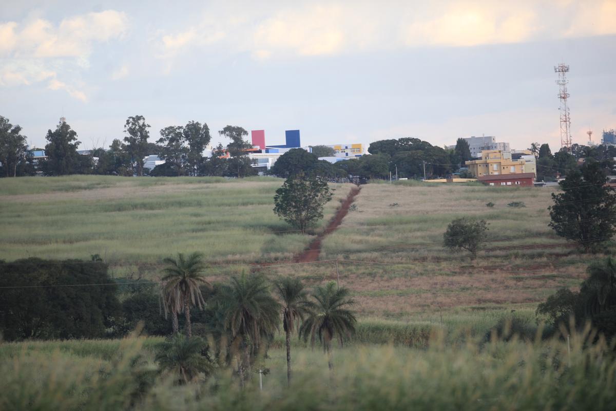 Em 2014, a Unicamp adquiriu a Fazenda Argentina, passando a ser proprietária de uma porção do Ciatec 2, projeto concebido em 1970 por Rogério Cezar de Cerqueira Leite, professor emérito do Instituto de Física da Universidade (Kamá Ribeiro)