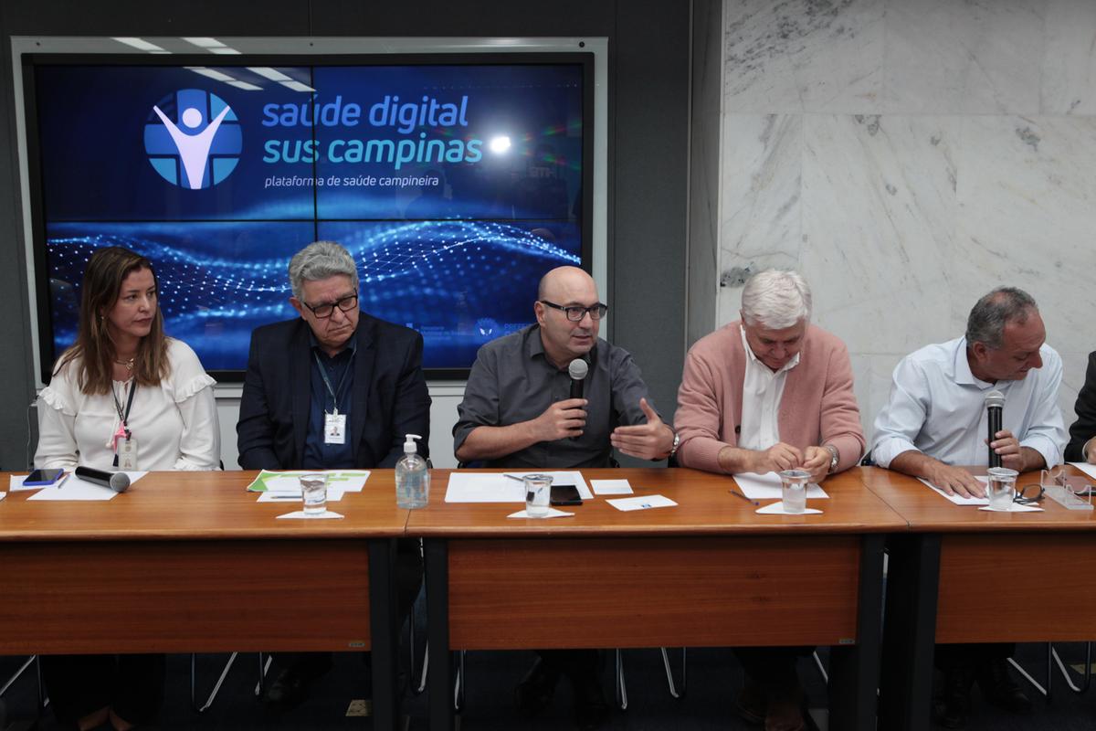 Apresentação feita pelo prefeito de Campinas Dário Saadi abordou duas modalidades da Saúde Digital, a Teleconsulta e a Teleinterconsulta, as primeiras em andamento no município (Rodrigo Zanotto)