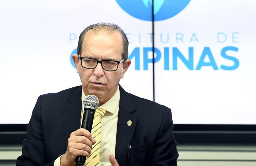 Secretário municipal de Finanças, Aurílio Caiado 