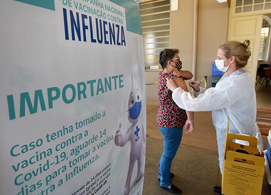 Vacinas estarão disponíveis nos 66 centros de saúde de Campinas, sem agendamento (Carlos Bassan/ PMC)