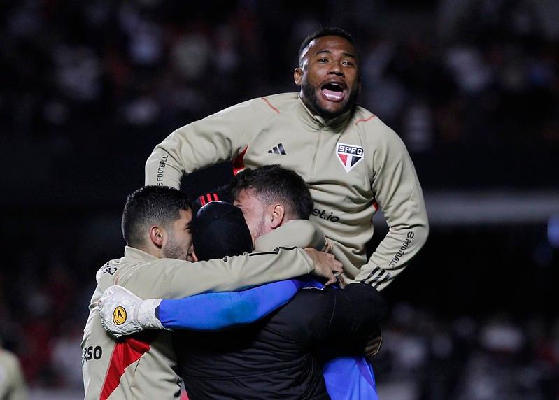 Comemoração dos jogadores do São Paulo (Rubens Chiri / saopaulofc.net)