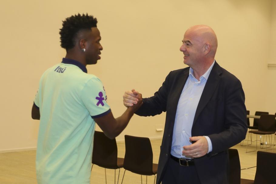 Presidente da FIFA com Vinícius Júnior (Joilson Marconne / CBF)