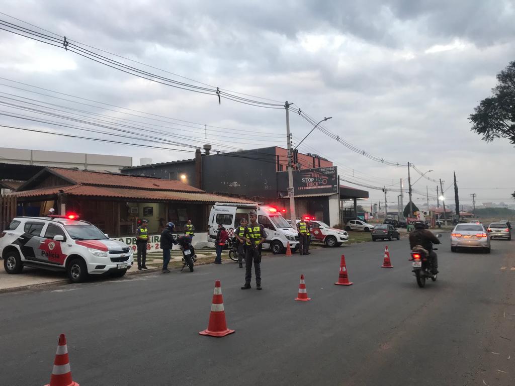 48º Batalhão de Policiamento da Polícia Militar no Interior bloqueou as principais vias de acesso ao Matão (Alenita Ramirez)