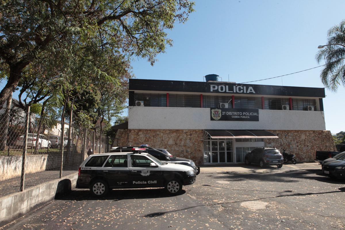 2º Distrito Policial: os considerados aptos a responder ao crime em liberdade recebem um alvará de soltura e já são liberados diretamente (Rodrigo Zanotto)
