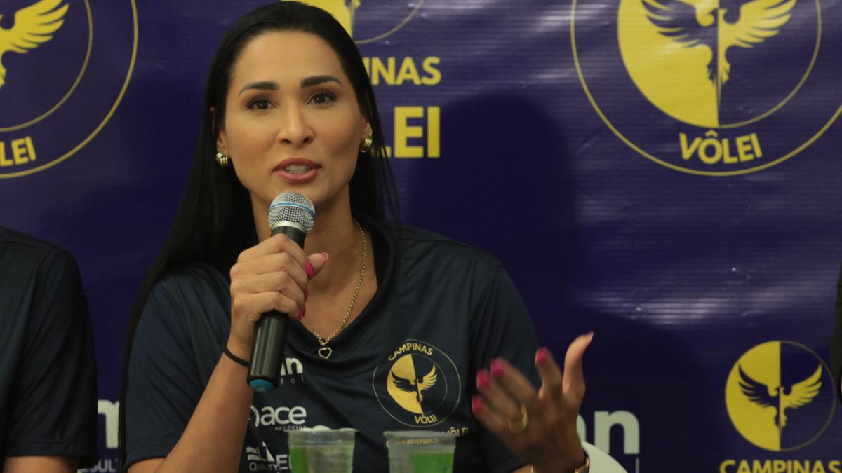 Jaqueline, bicampeã olímpica, durante coletiva (Rodrigo Zanotto)