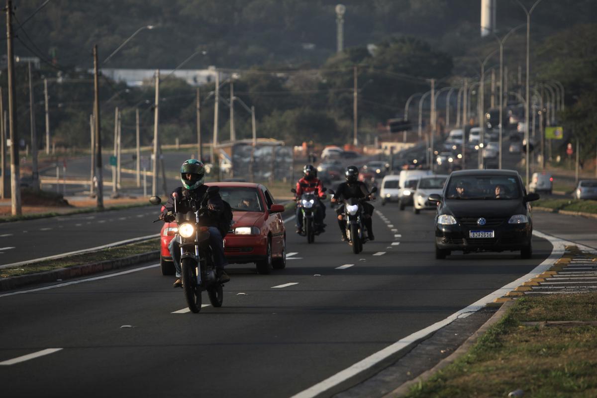 Dentre as vítimas de acidentes de trânsito envolvendo motocicletas em Campinas, 88% são do sexo masculino, sendo que 56% acabam perdendo suas vidas no local dos acidentes, enquanto 40% falecem no hospital (Kamá Ribeiro)