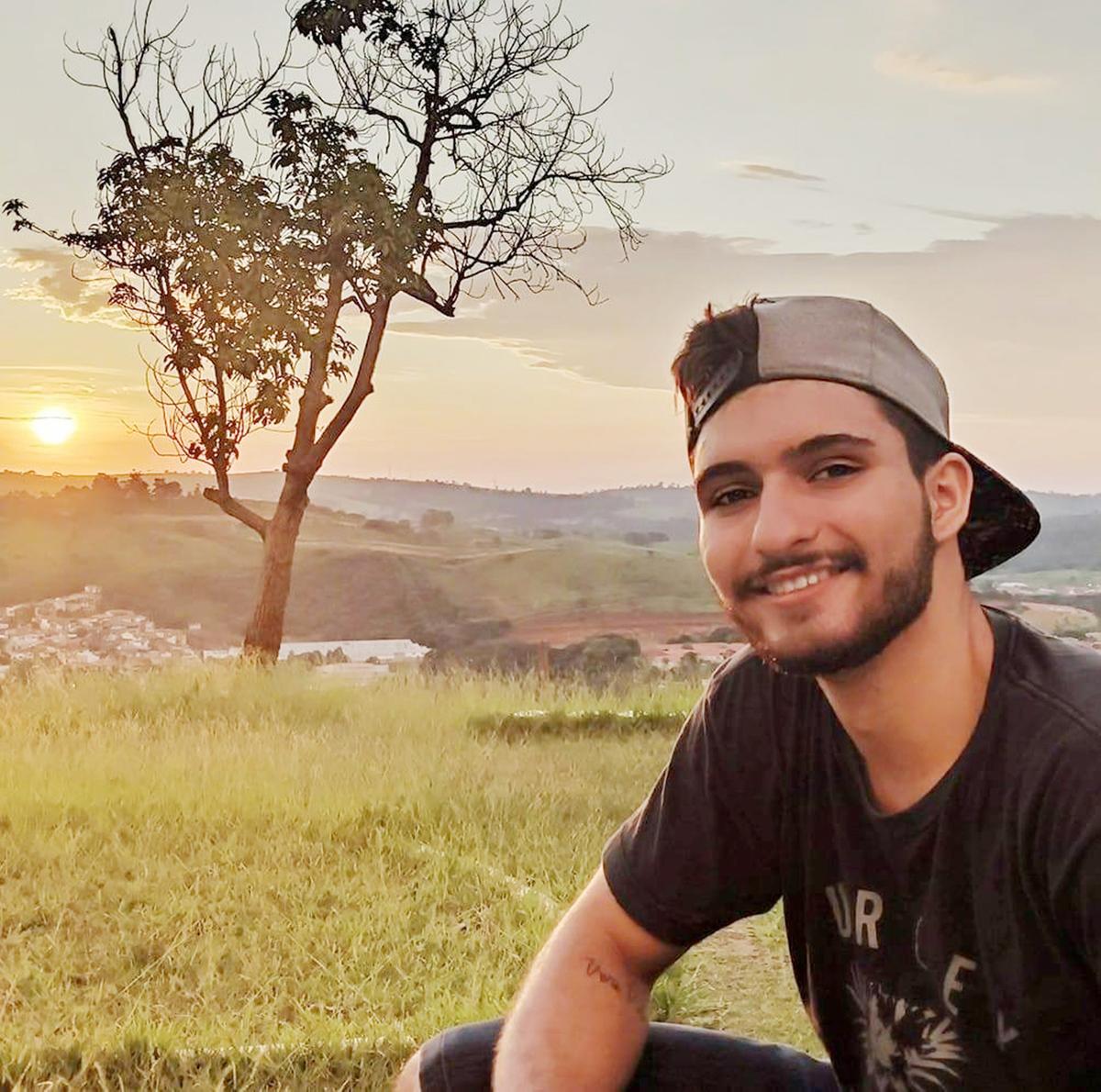 Victor Hugo, jovem comerciante de 21 anos, morreu pelas mãos de um adolescente de apenas 14 anos (Divulgação)
