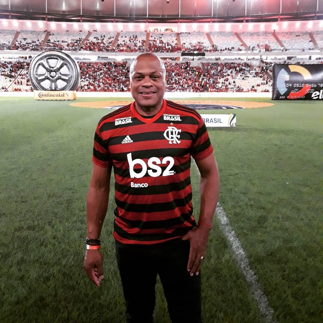 O ex-jogador já foi homenageado pelo Flamengo por sua passagem na Década de 1990 (Divulgação)