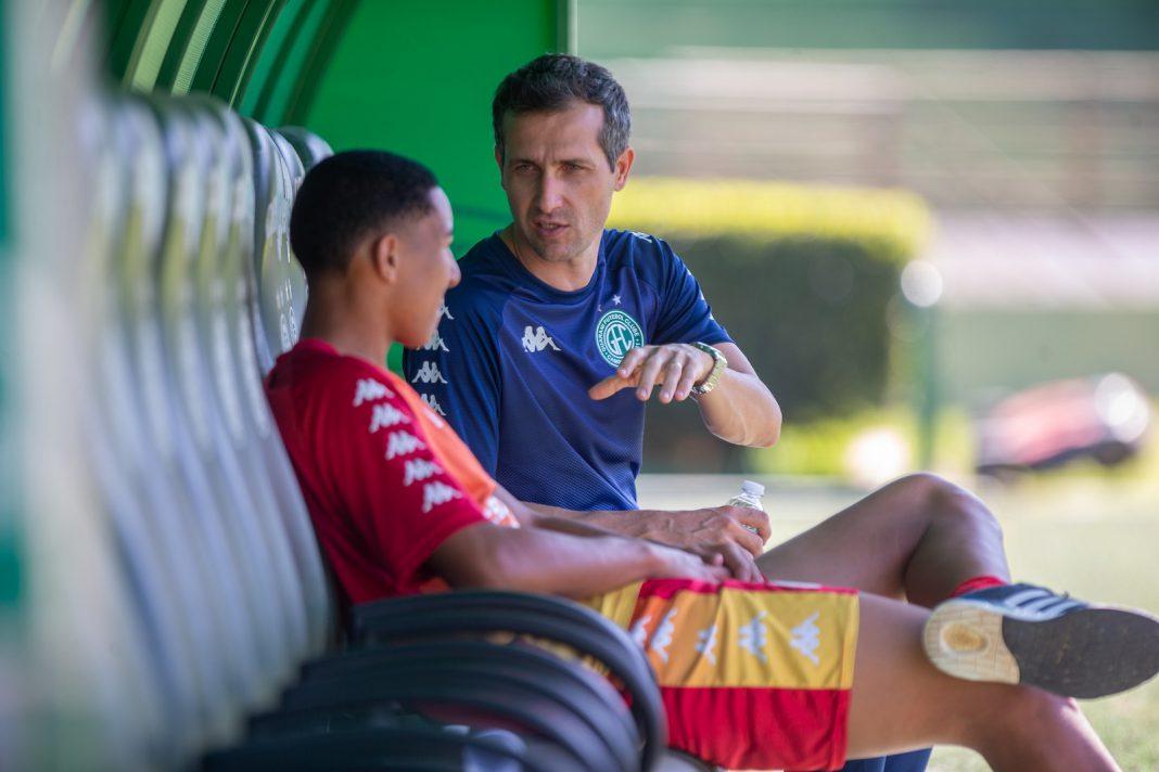 André Luis Aroni, de 42 anos, é psicólogo do Guarani e do Comitê Paralímpico Brasileiro (Divulgação)