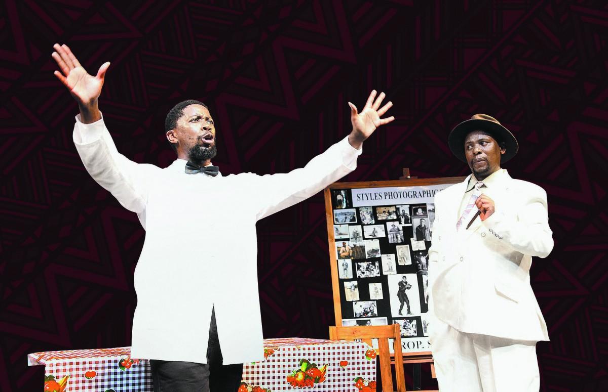 Cena da montagem de Sizwe Bansi está morto, do sul-africano Athol Fugard, interpretada no Syracuse Stage em 2015 (Divulgação)