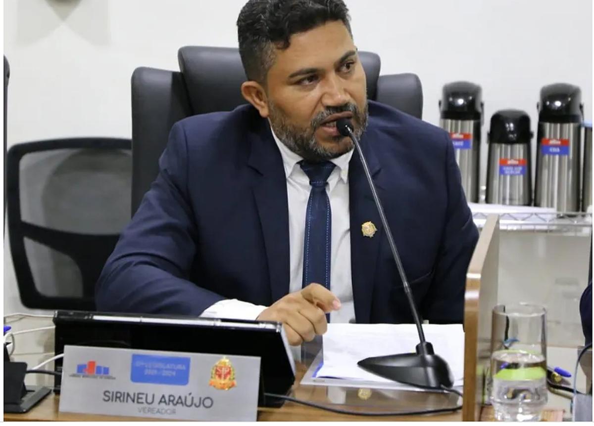 O vereador Sirineu Araújo (PL) de Sumaré apresentou-se na delegacia acompanhado por três advogados (Cãmara de Sumaré)