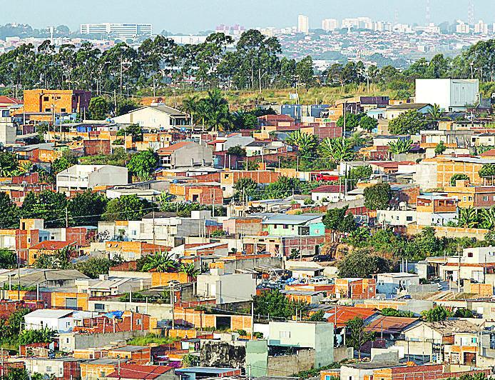 Densamente povoada, região ainda carece de infraestrutura urbana (Ricardo Lima/ Correio Popular)