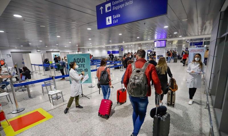 Governo passa a exigir comprovante de vacinação para entrar no Brasil 