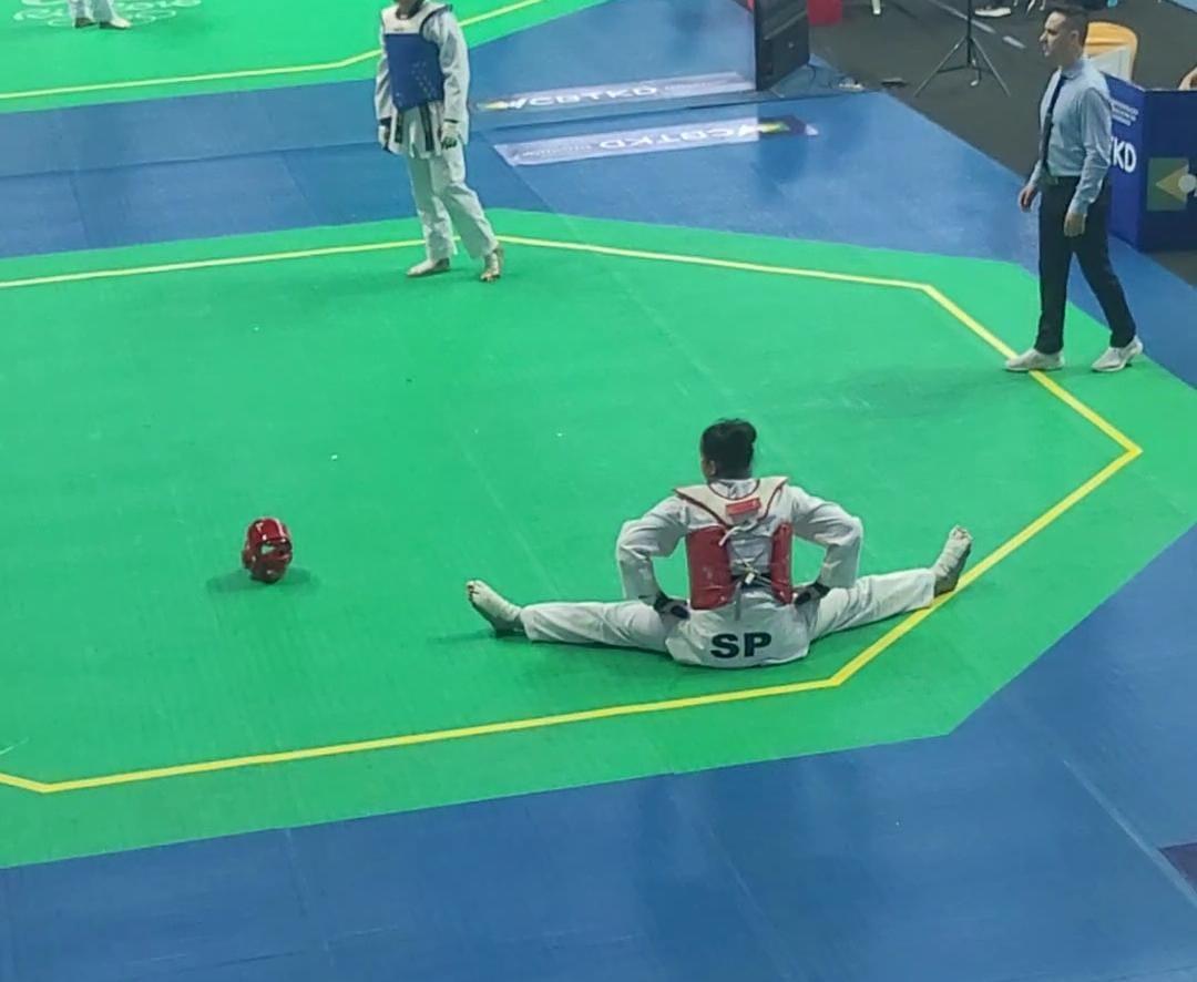 Larissa Pirola durante o Campeonato Brasileiro de Taekwondo, em Fortaleza, disputado em agosto (Divulgação)