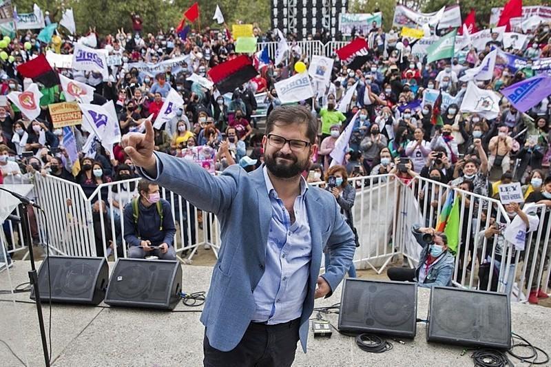 Boric defendeu em sua campanha um Estado de bem-estar com atenção especial às pautas feminista, ambientalista e regionalista (Divulgação)