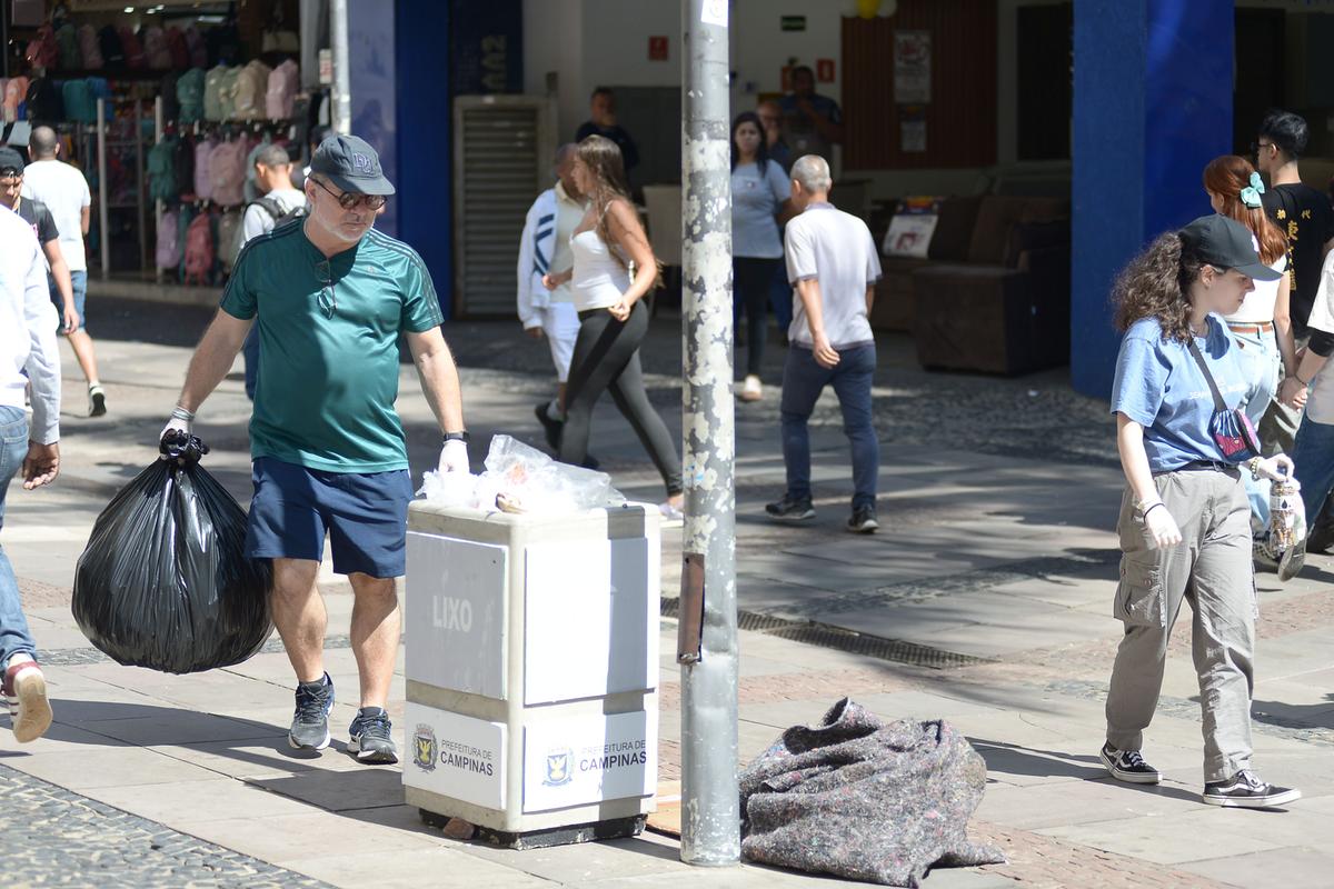 É a primeira vez que a ação, que é anual, acontece na região do Centro de Campinas; geralmente o trabalho se concentra em rios e parques (Alessandro Torres)