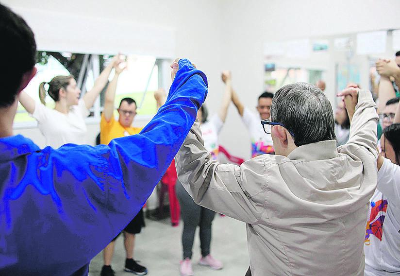 Atividade de dança terapia promovida pelo do Centro Síndrome de Down de Campinas (CESD), uma das instituições que atuam em parceria com a FEAC (Kamá Ribeiro)