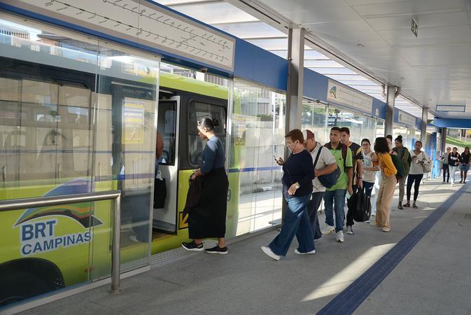Neste novo processo, em torno de 83 mil usuários do transporte público coletivo, no eixo da avenida John Boyd Dunlop, serão beneficiados (Alessandro Torres)