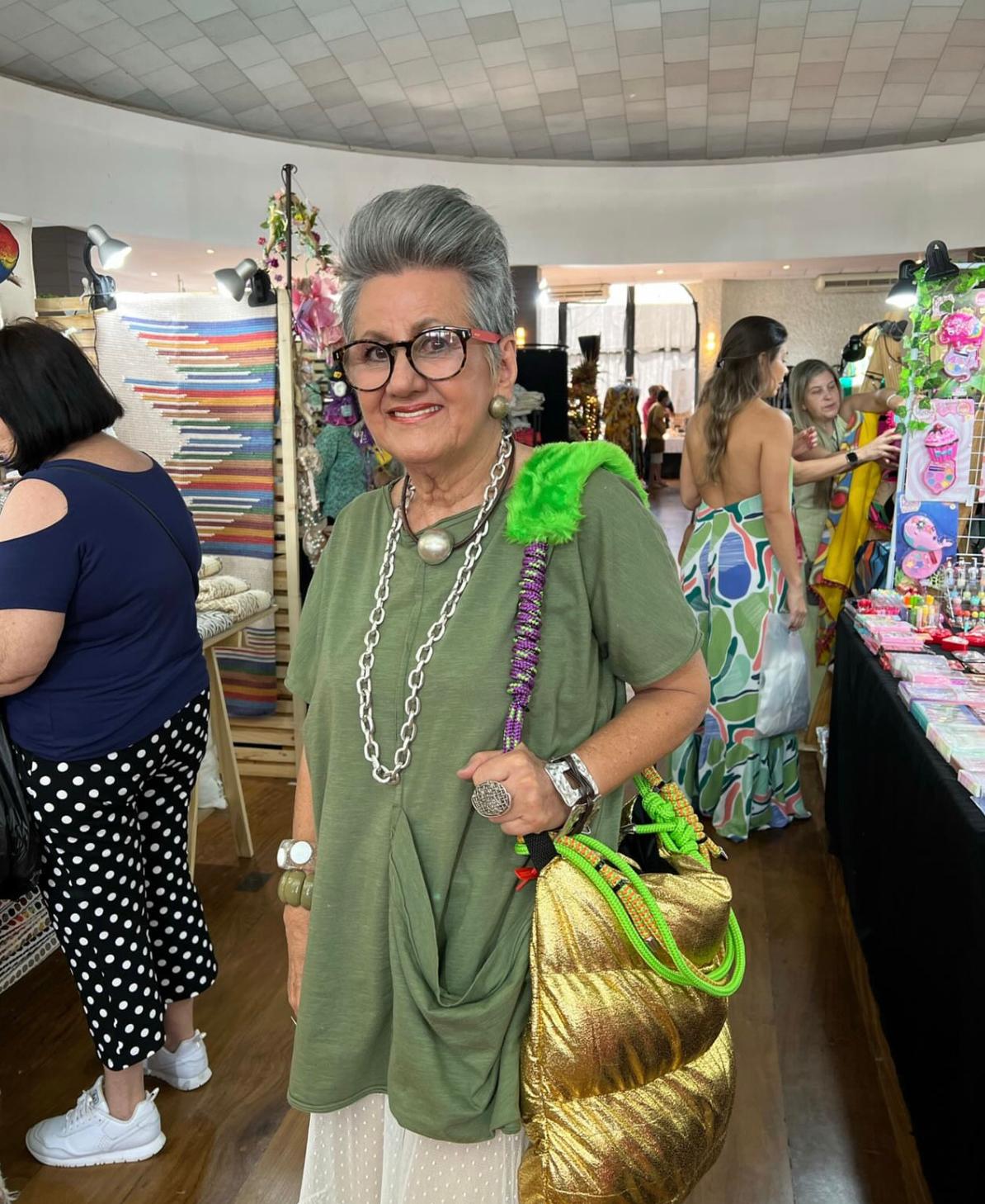 No WBazar no Tênis Clube (Huguette Gallo)