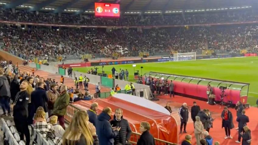 Partida entre Bélgica e Suécia, em Bruxelas, pelas Eliminatórias da Eurocopa de 2024 (Reprodução/ Twitter)