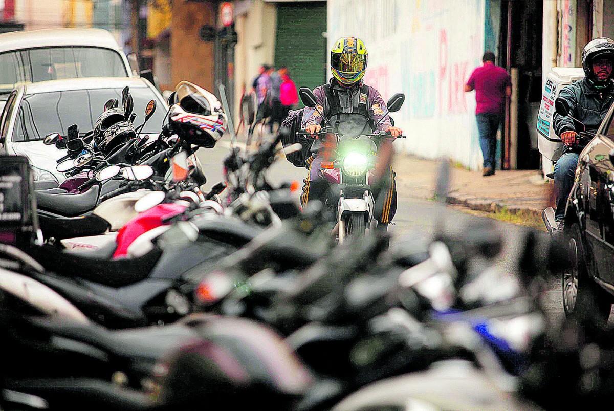 Em 2020, motociclistas representaram 43,8% das vítimas fatais do trânsito de Campinas que consumiram álcool antes de se envolverem em acidentes (Diogo Zacarias/Correio Popular)