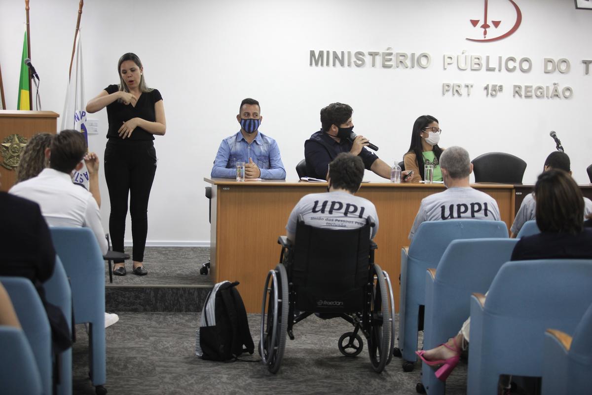 Empenhado em assegurar a inclusão da pessoa com deficiência no mercado de trabalho, o MPT-15 tem promovido várias ações, como apoiar feiras de emprego e promover conferências para discutir a temática (Kamá Ribeiro)