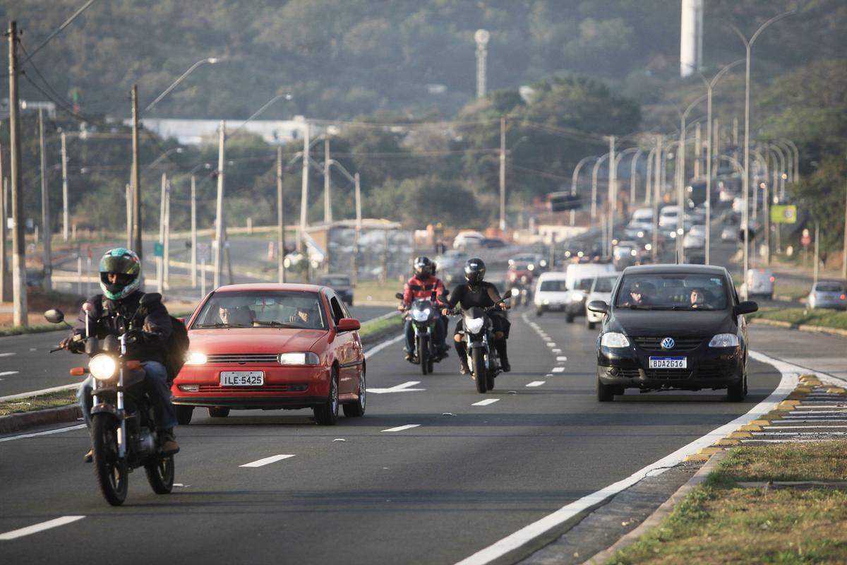 Emdec tem intensificado as campanhas de conscientização com atenção especial aos motociclistas; até setembro deste ano foram 24 vítimas fatais, sete a menos que em 2022 (Kamá Ribeiro)