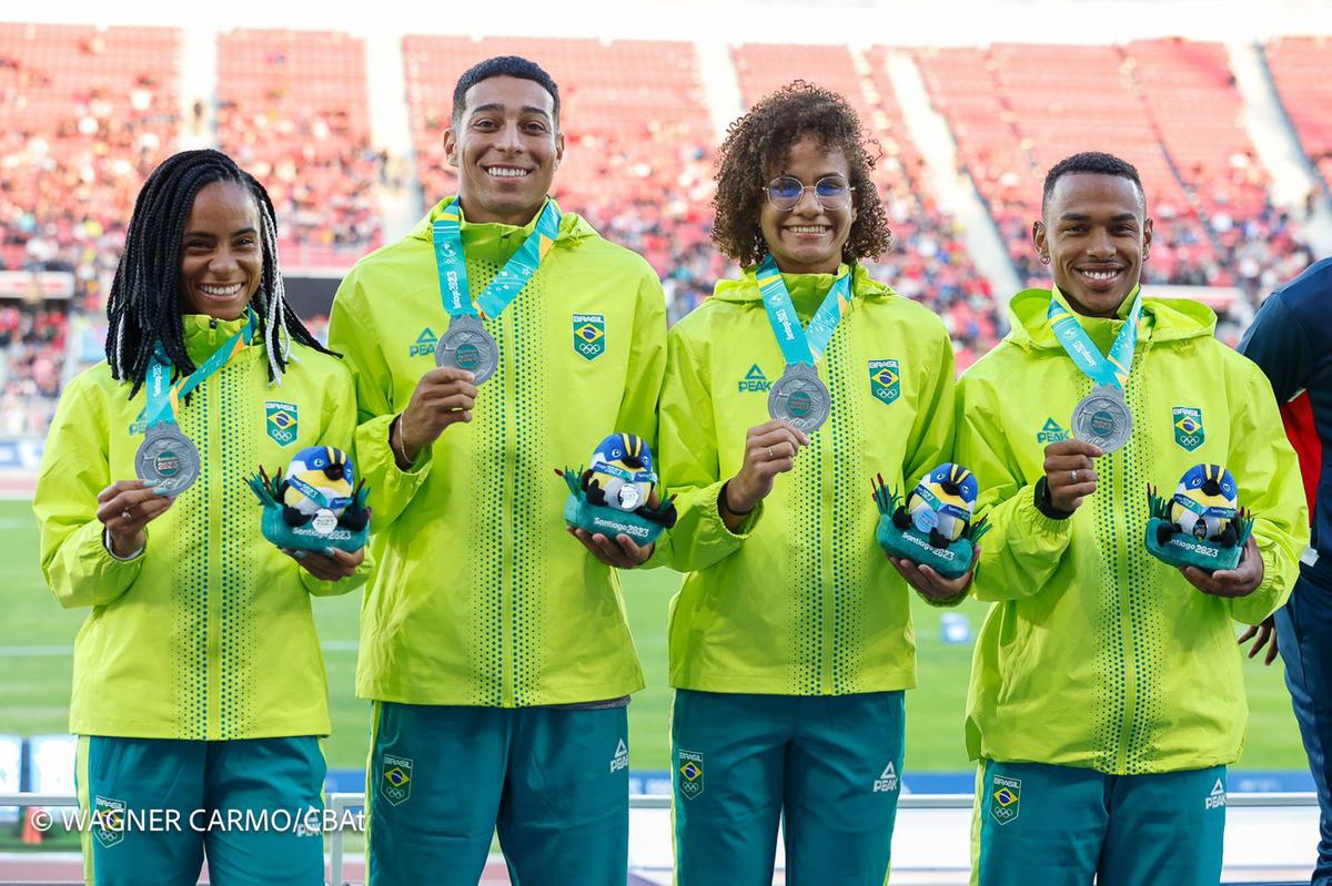 Tiffani Marinho integrou a equipe de revezamento 4x400 metros misto que ficou com a prata no Pan (Wagner Carmo/CBAt)