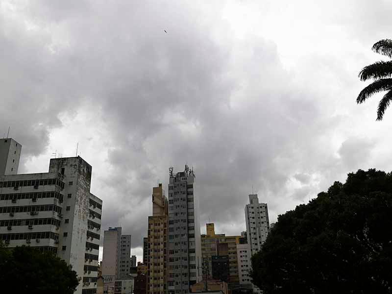 Chuva deve atingir a cidade entre a tarde de sexta-feira e a tarde de sábado (Eduardo Lopes/Arquivo PMC)