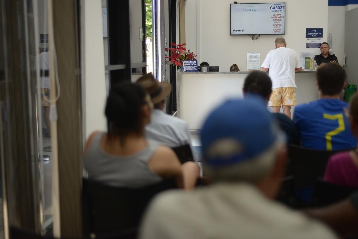 Posto de atendimento da Sanasa em Campinas; pela primeira vez em sua história, a empresa de economia mista proporciona descontos de 100% em multas e juros para dívidas antigas (Alessandro Torres)