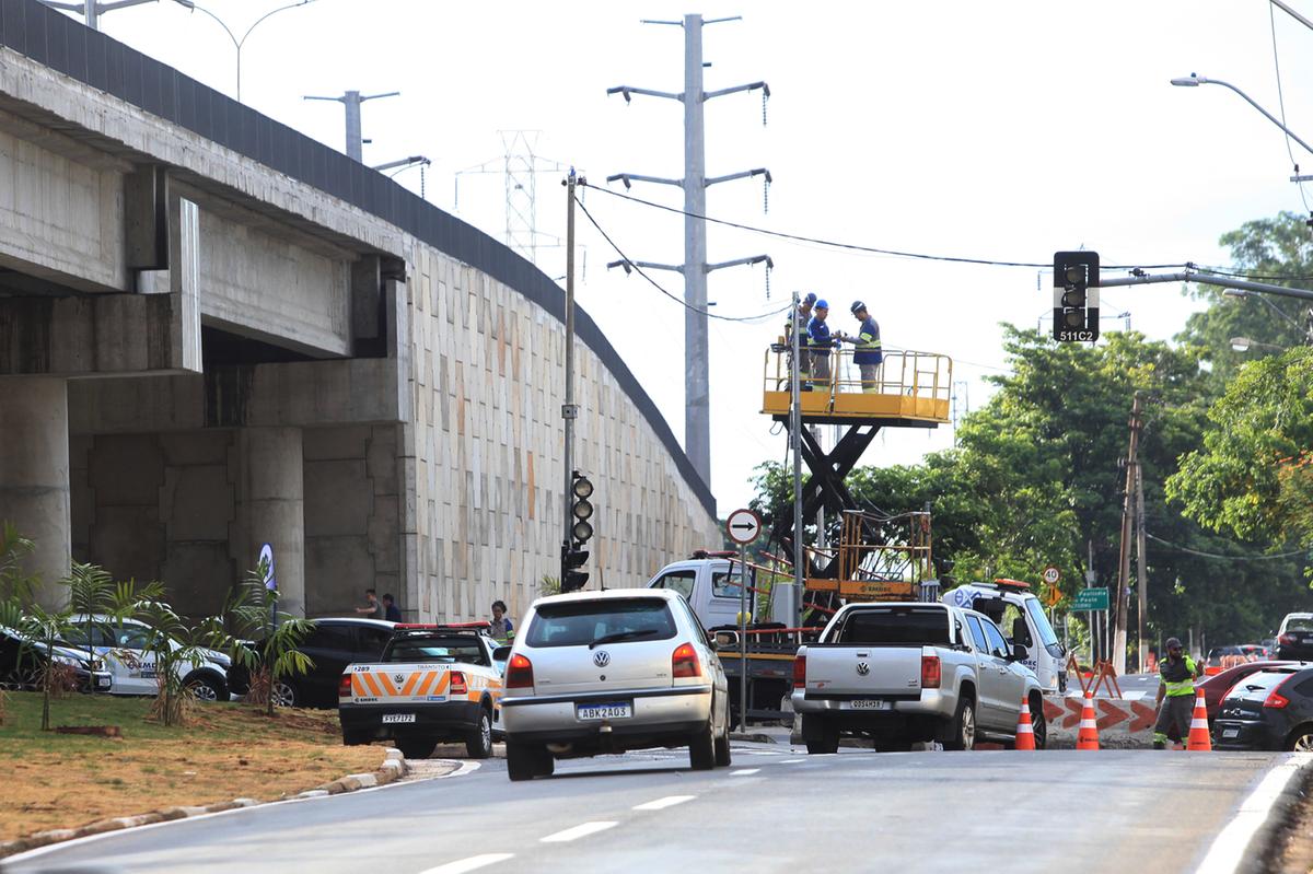 Viaduto começou a ser construído em agosto do ano passado e foi liberado na última sexta-feira (dia 22) (Kamá Ribeiro)