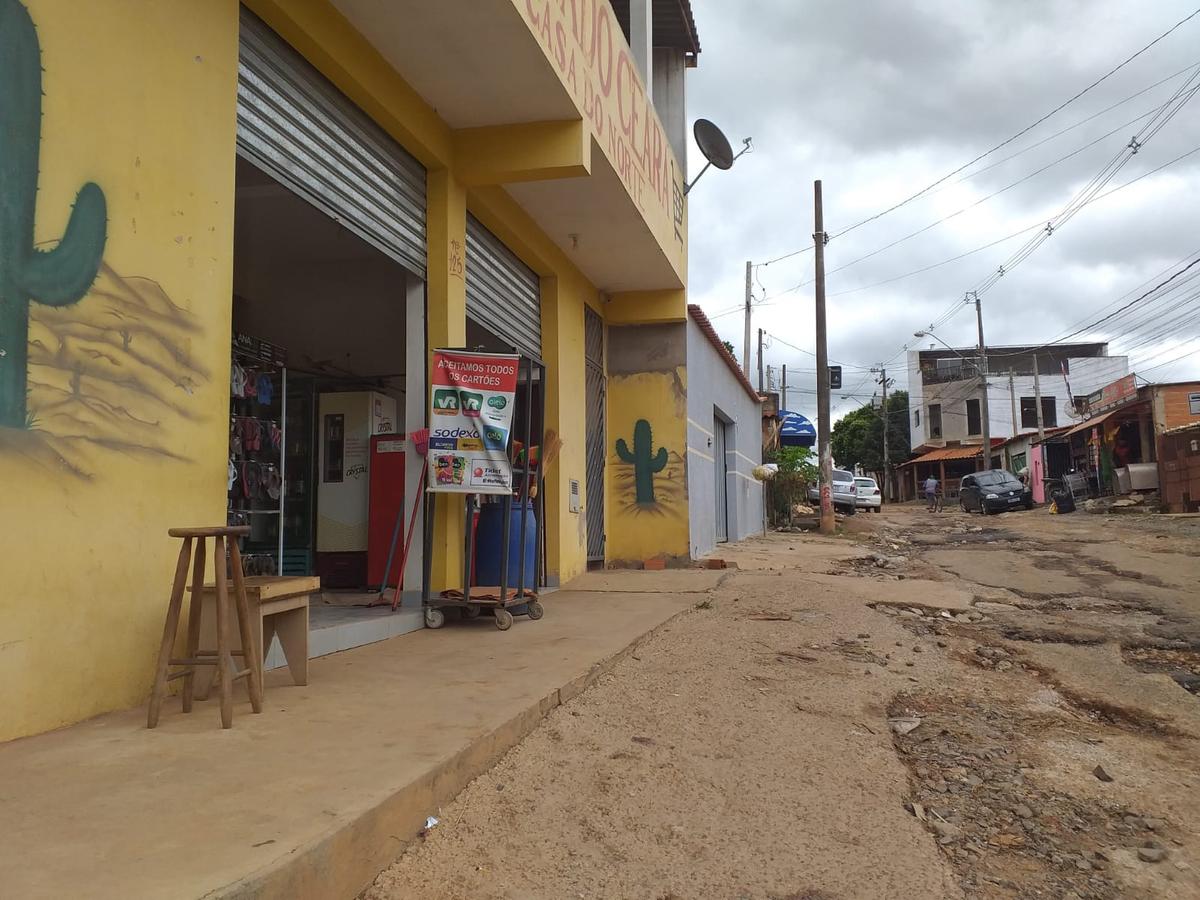 O crime ocorreu no final da manhã de anteontem em um mercado no Jardim Itaguaçu, região do Campo Belo, em Campinas (Alenita Ramirez)