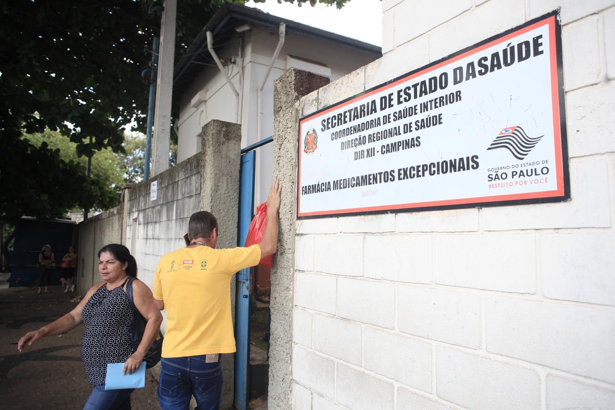 Farmácia de medicamentos de alto custo: medicação deveria ser destinada a pacientes cadastrados na DRS7 (Kamá Ribeiro)