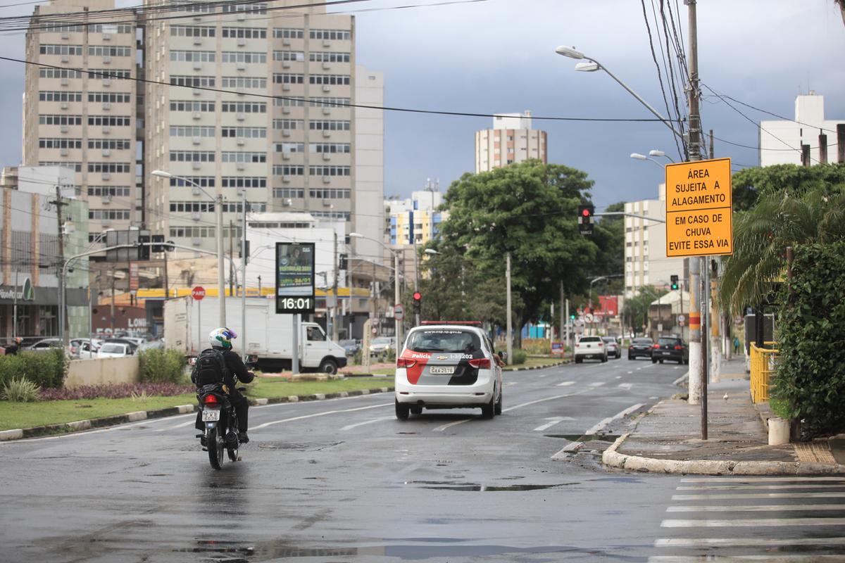 Relatório da Operação mostrou que o mês de dezembro contou com um volume de chuvas (324,1 mm) acima da média esperada (209,1 mm); previsão a partir de hoje é de mais chuvas na cidade (Kamá Ribeiro)