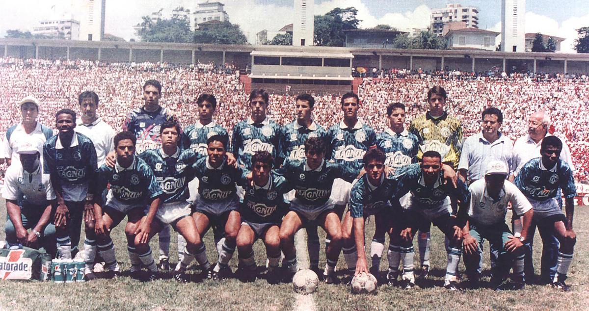 Time que foi campeão no Pacaembu tinha nomes como Luizão, Carlinhos, Rubens e Alberto Valentim, hoje treinador (Acervo de Roberto Constantino)
