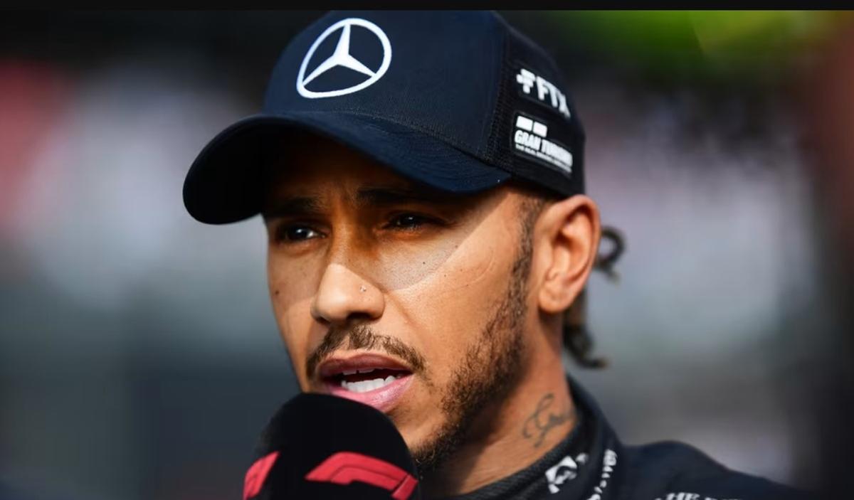 Hamilton deve ocupar a vaga do espanhol Carlos Sainz Jr., cujo contrato também se encerra neste ano (Reprodução/ Formula1)