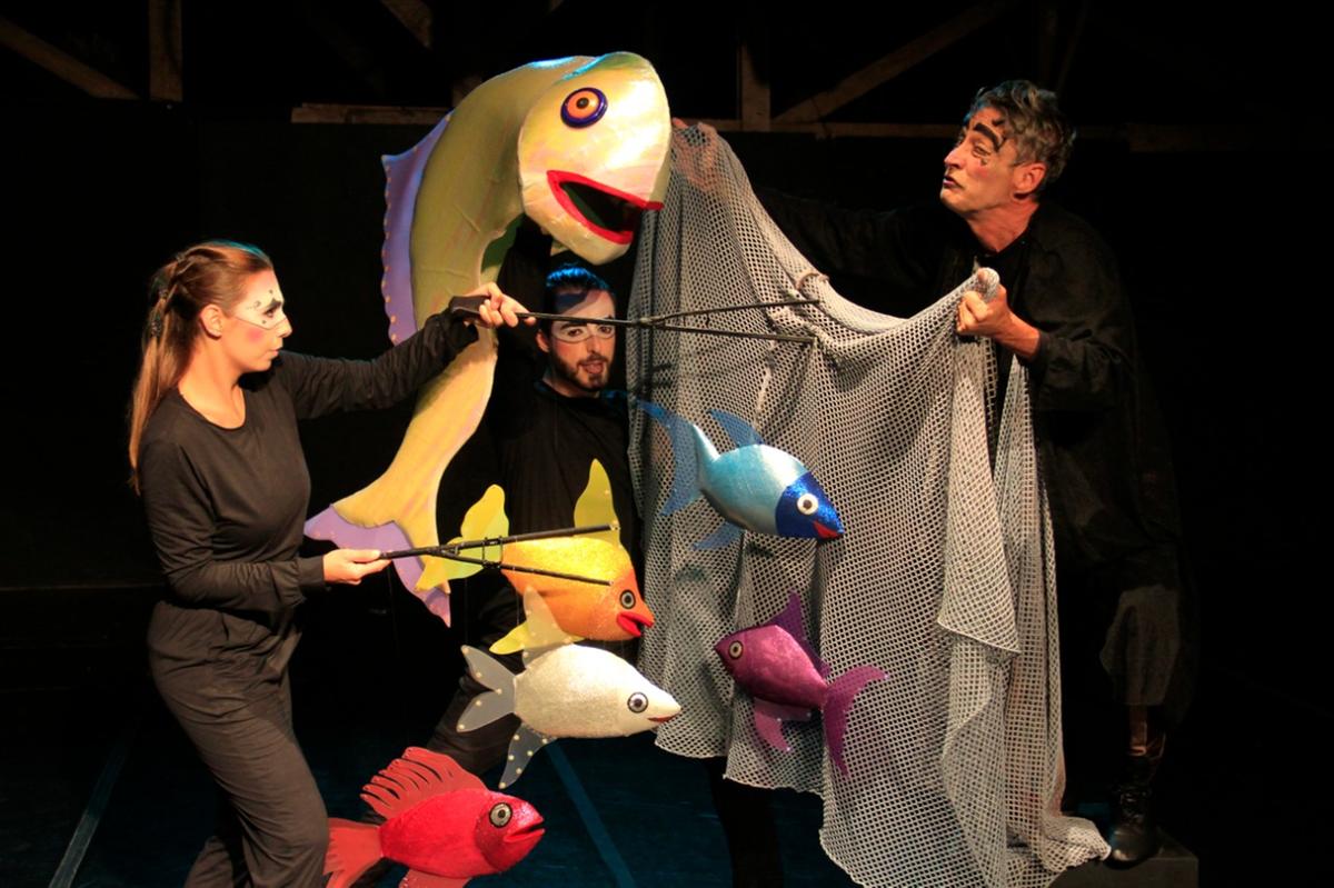 Grupo teatral A Peste homenageia Leonardo da Vinci e usa músicas para trabalhar a mudança das fábulas (Jefferson Pancieri)