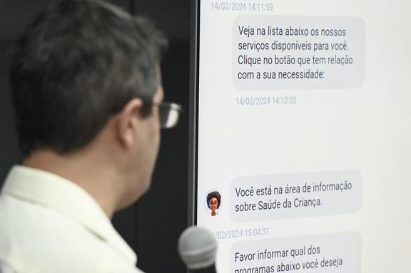Chatbot está na página da Secretaria de Saúde (Rogério Capela)