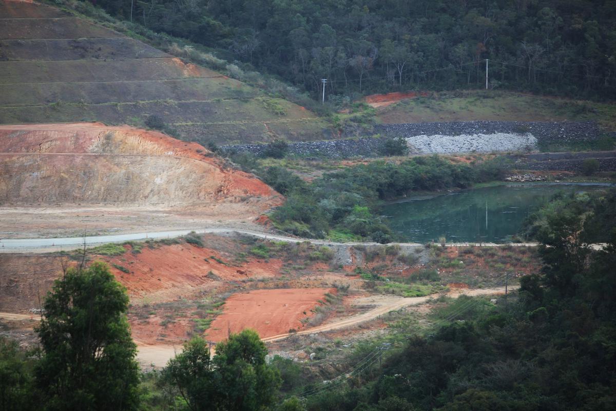 Valor das duas licitações está estimado em cerca de R$ 1 bilhão; último balanço divulgado por consórcio revela que 42,01% da barragem de Pedreira (foto) estava concluída (Kamá Ribeiro)